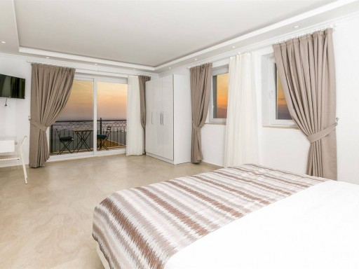 Villa Aerona
