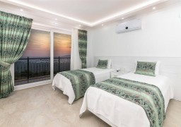 Villa Aerona