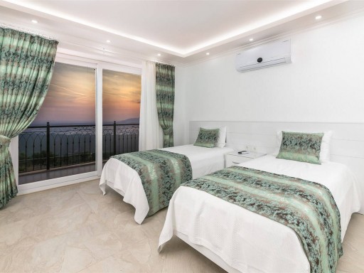 Villa Aerona